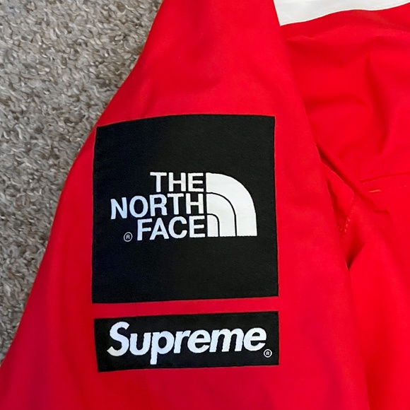 COPY - Supreme The North Face Trans Antarctica Expedition Pullover Jacket - Red - Picture 4 of 8